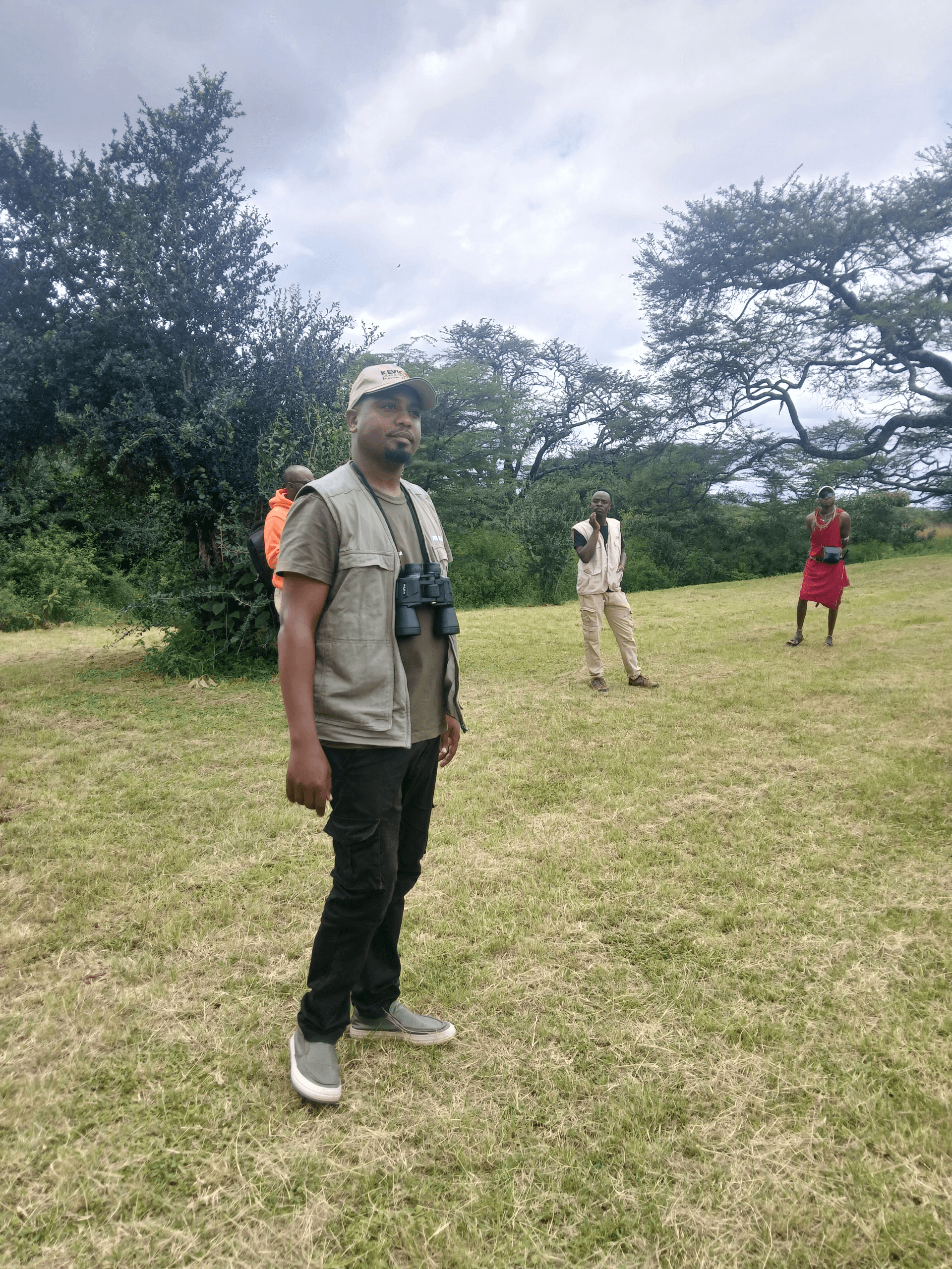 Am a professional tour guide driver based in Kenya ..I offer safe,comfortable, and memorable safari experience across kenya's top destinations..let me help you discover the beauty of kenya and create unforgettable safari memories – by Amos Muchiri